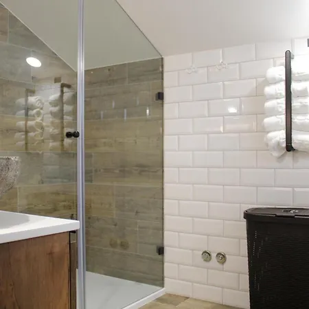 Casa Dos Cucos Ostello *