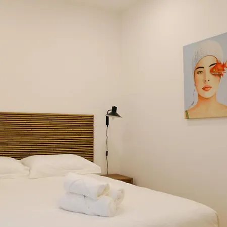 Casa Dos Cucos Ostello *