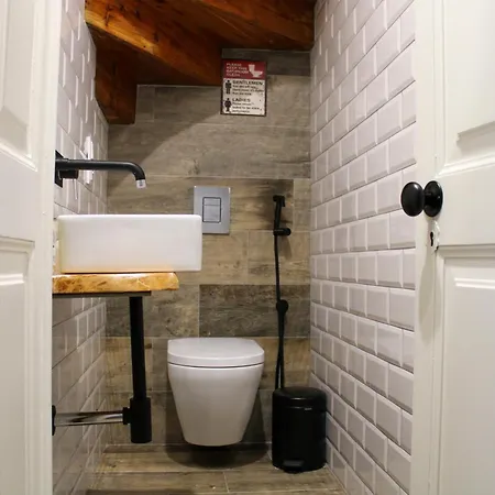 Casa Dos Cucos Ostello Ericeira