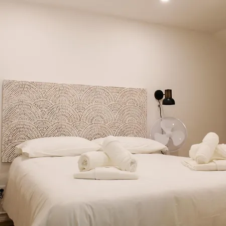 Casa Dos Cucos Ostello *